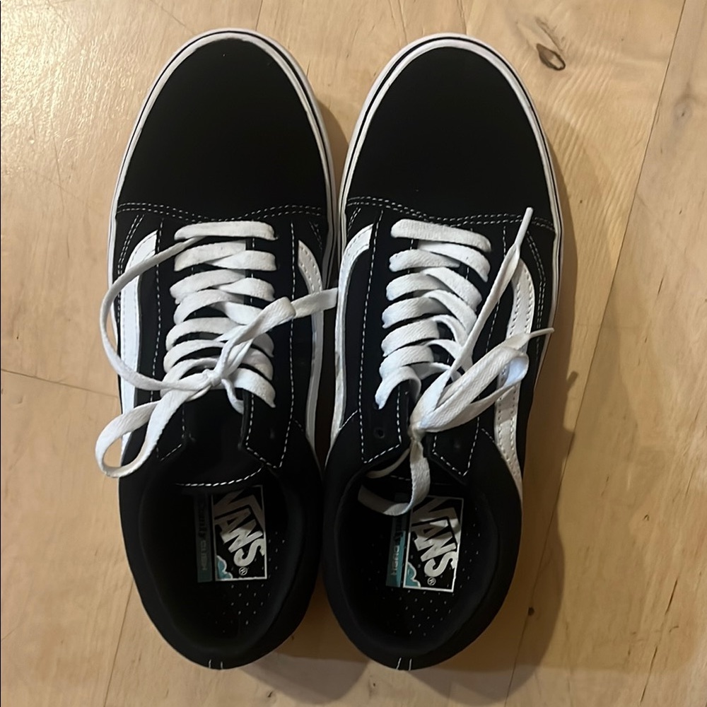 Vans Black and White Old Skool Sneakers Classic Style